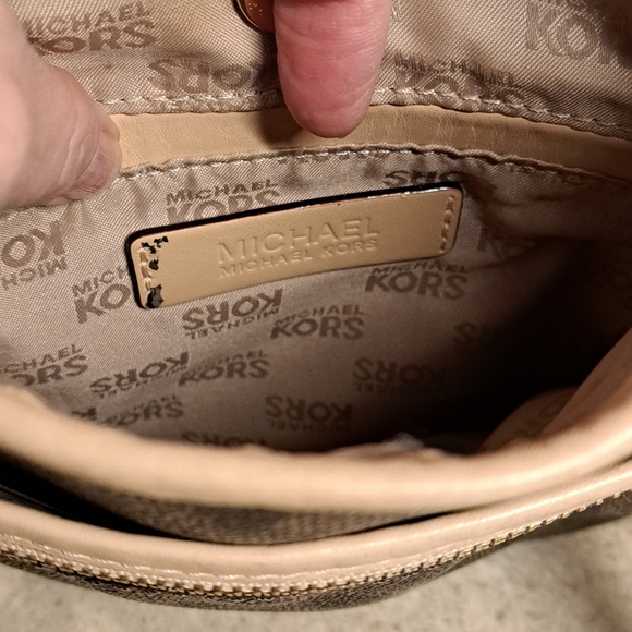 Michael Kors Crossbody Bag - Picture 5 of 13